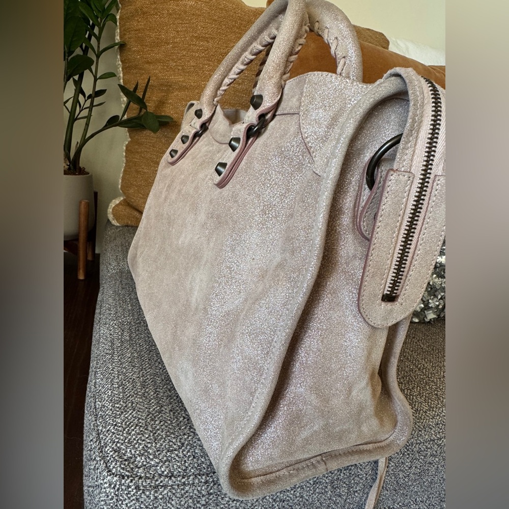 Balenciaga x Neiman Marcus Limited Edition City Bag - Picture 5 of 17
